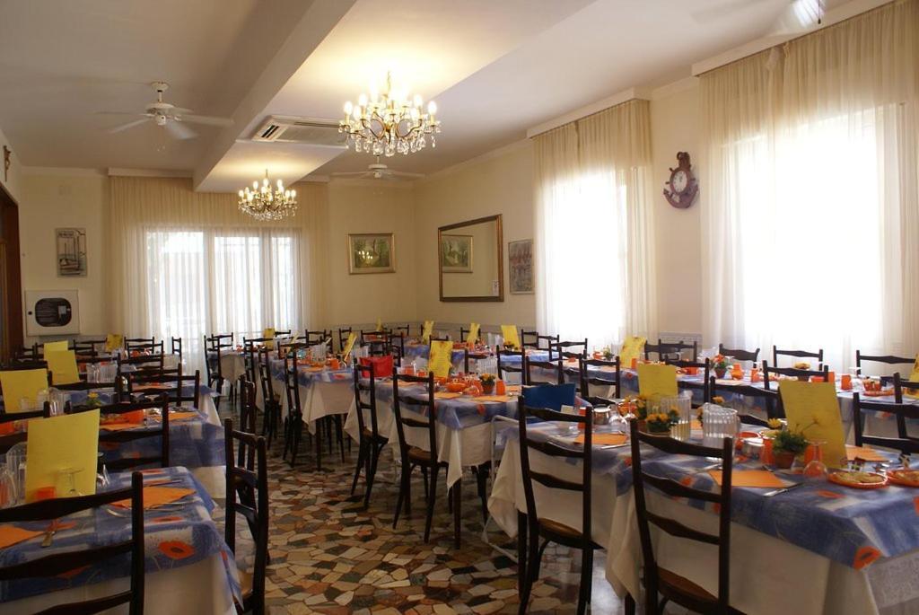 Hotel Maria Piera Ρίμινι Εξωτερικό φωτογραφία